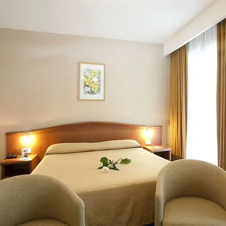 Hotel Du Parc 4*