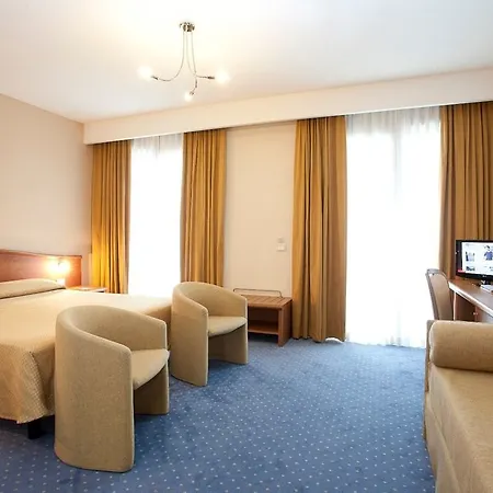 Hotel Du Parc 4*