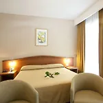 Отель Du Parc 4*