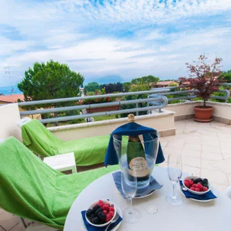 Du Parc Hotel 4*