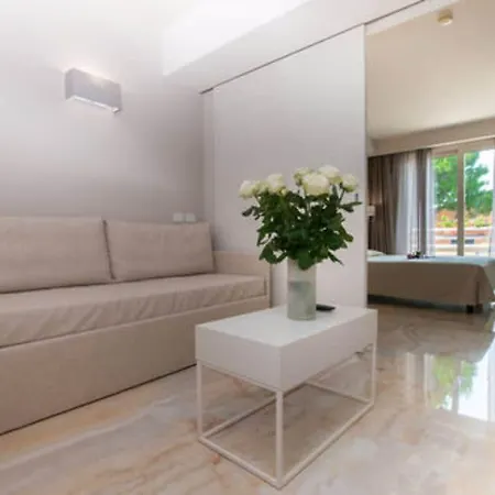 Du Parc Hotel 4*