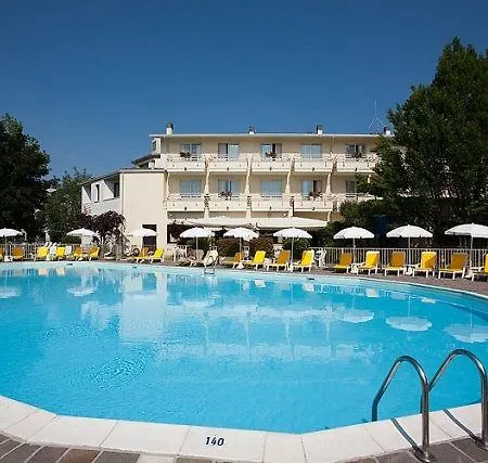 Hotel Du Parc 4*