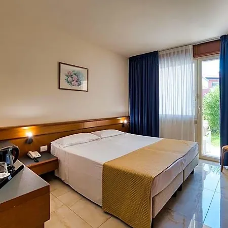 Du Parc 4* Сирмионе