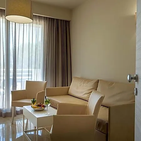 Du Parc Hotel 4*