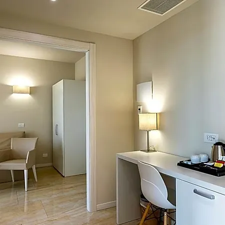 Отель Du Parc 4*