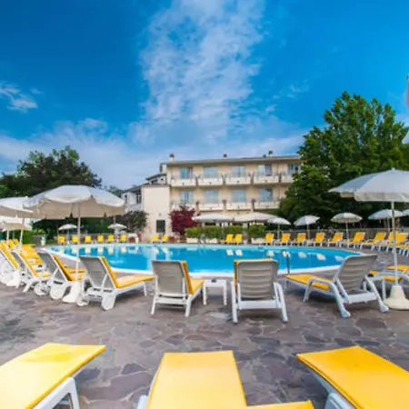 Du Parc Hotel 4*