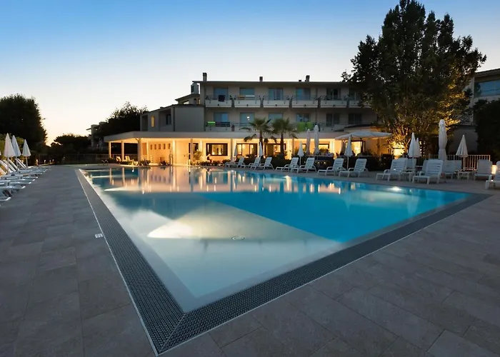 Du Parc Hotel 4*