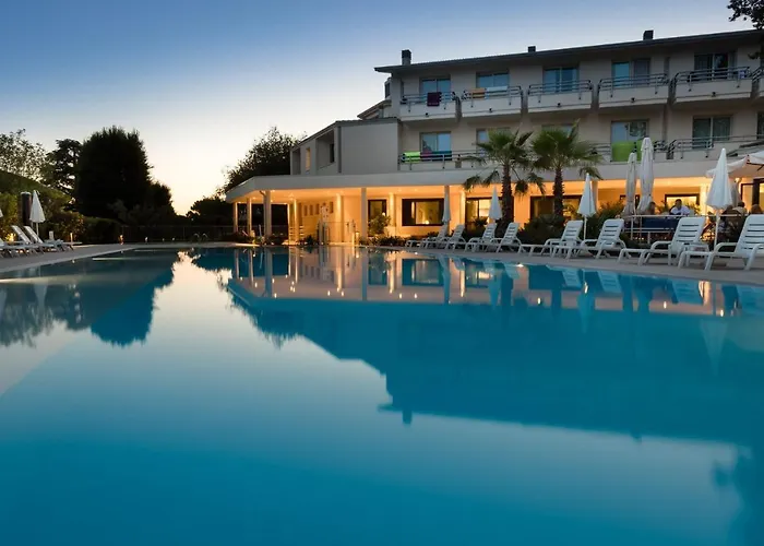 Du Parc Hotel 4*
